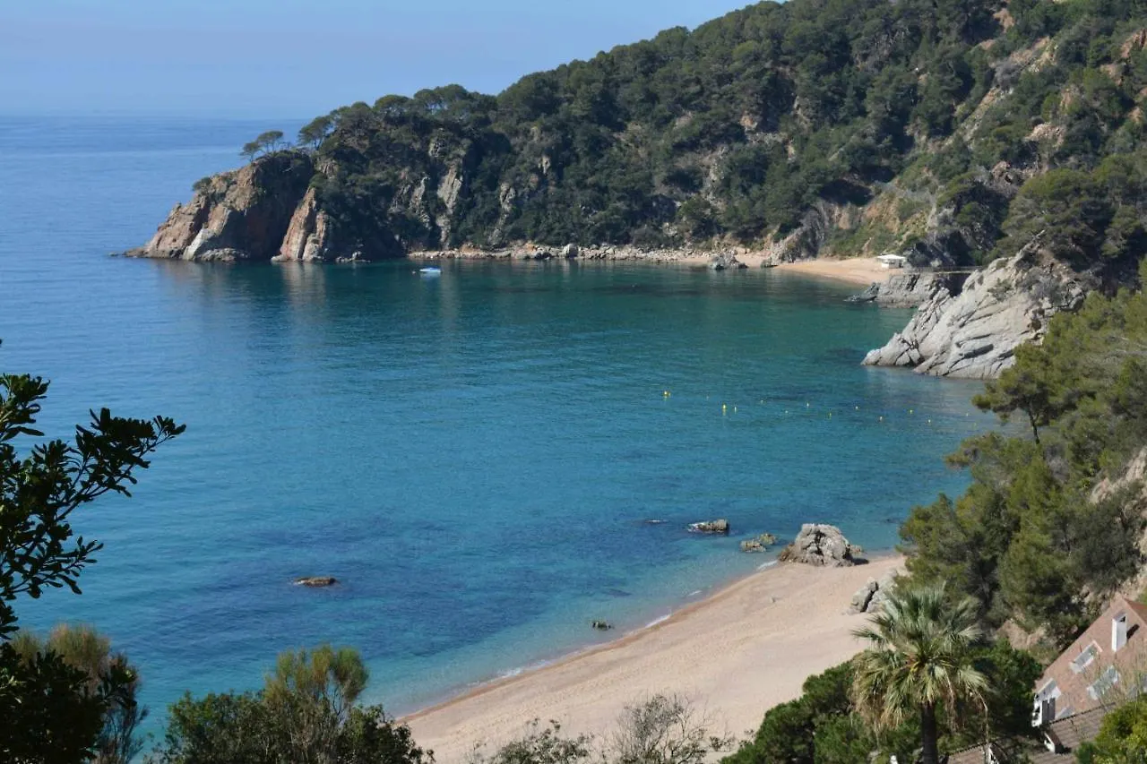 Сasa de vacaciones Casas Blanca 19 con piscina en playa Santa María de Llorell Tossa de Mar