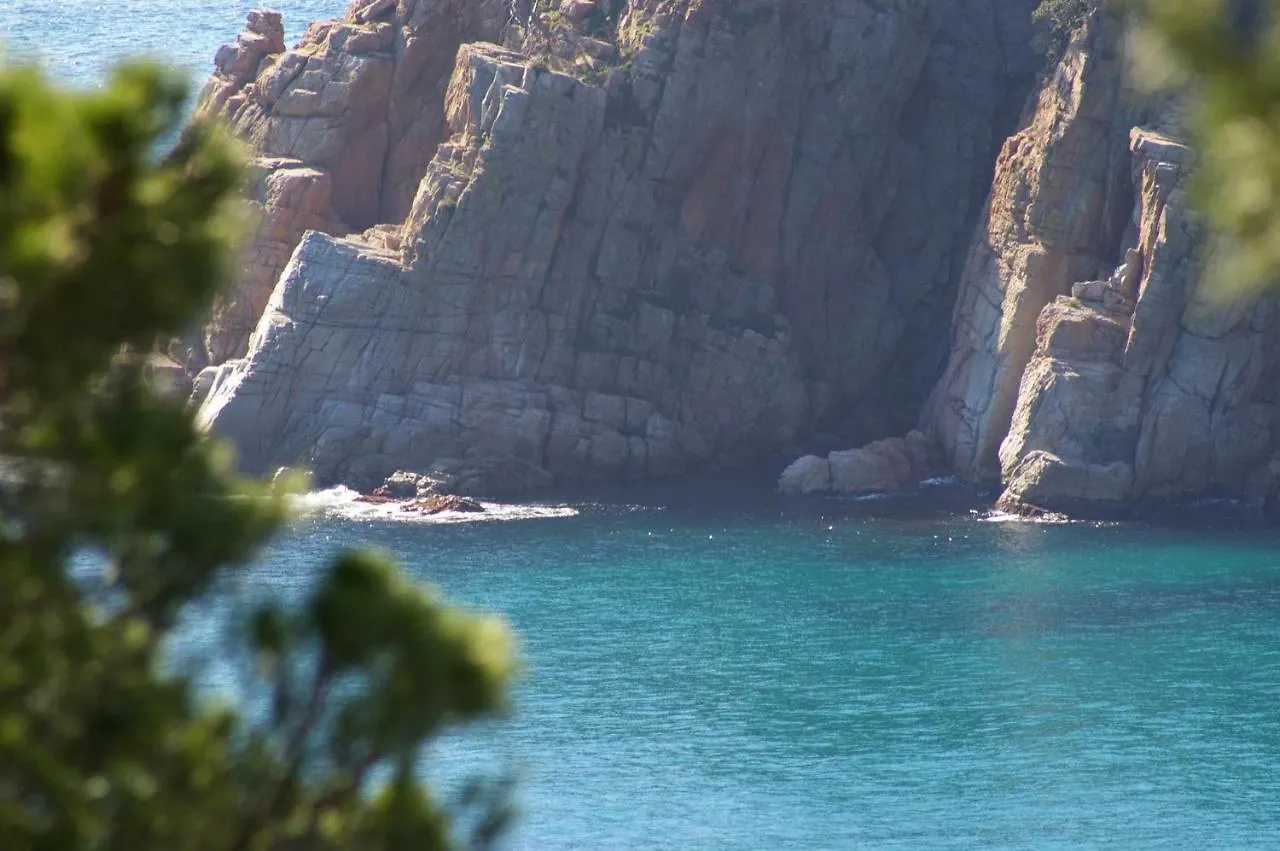 Casas Blanca 19 con piscina en playa Santa María de Llorell Tossa de Mar Сasa de vacaciones